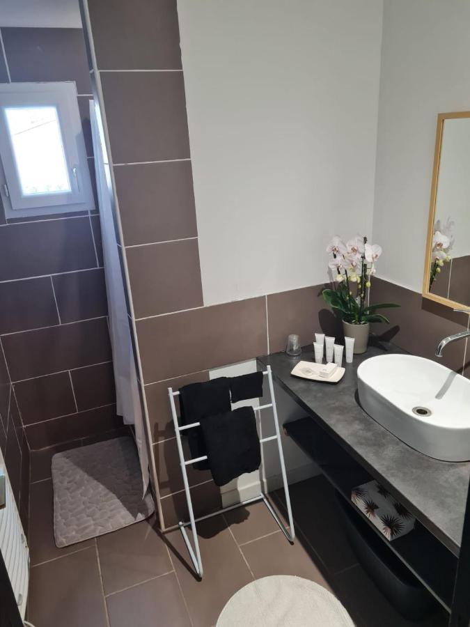 Le Repaire Du Soleil Apartment เอก-มอร์ต ภายนอก รูปภาพ